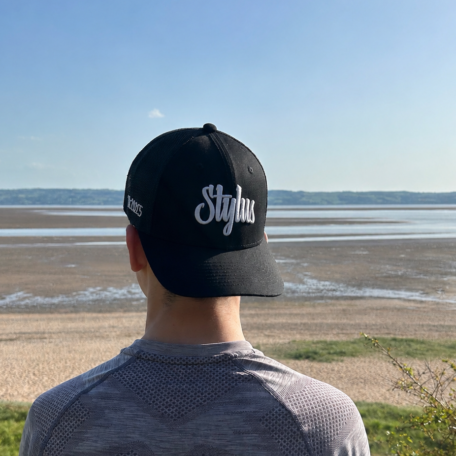 Stylus Black And White Cap